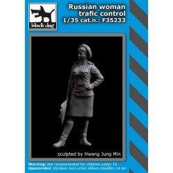 BLACK DOG F35233 1/35 Russian woman trafic control